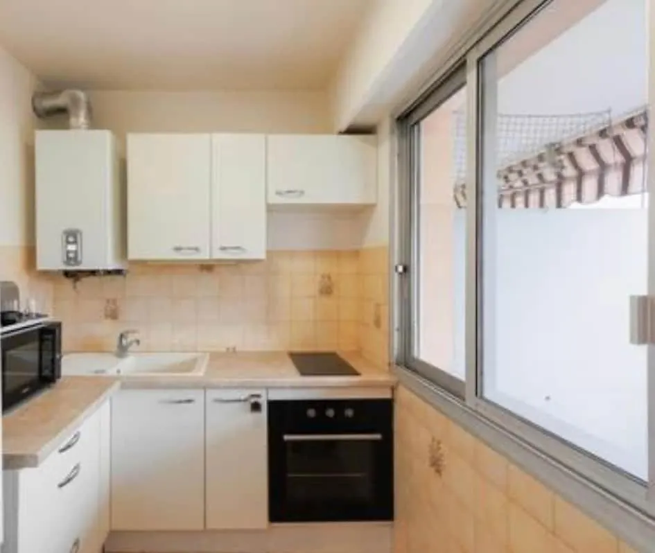 A 200M Des Plages Grand Studio Ouvrant Sur Tres Large Terrasse Juan-les-Pins Apartment