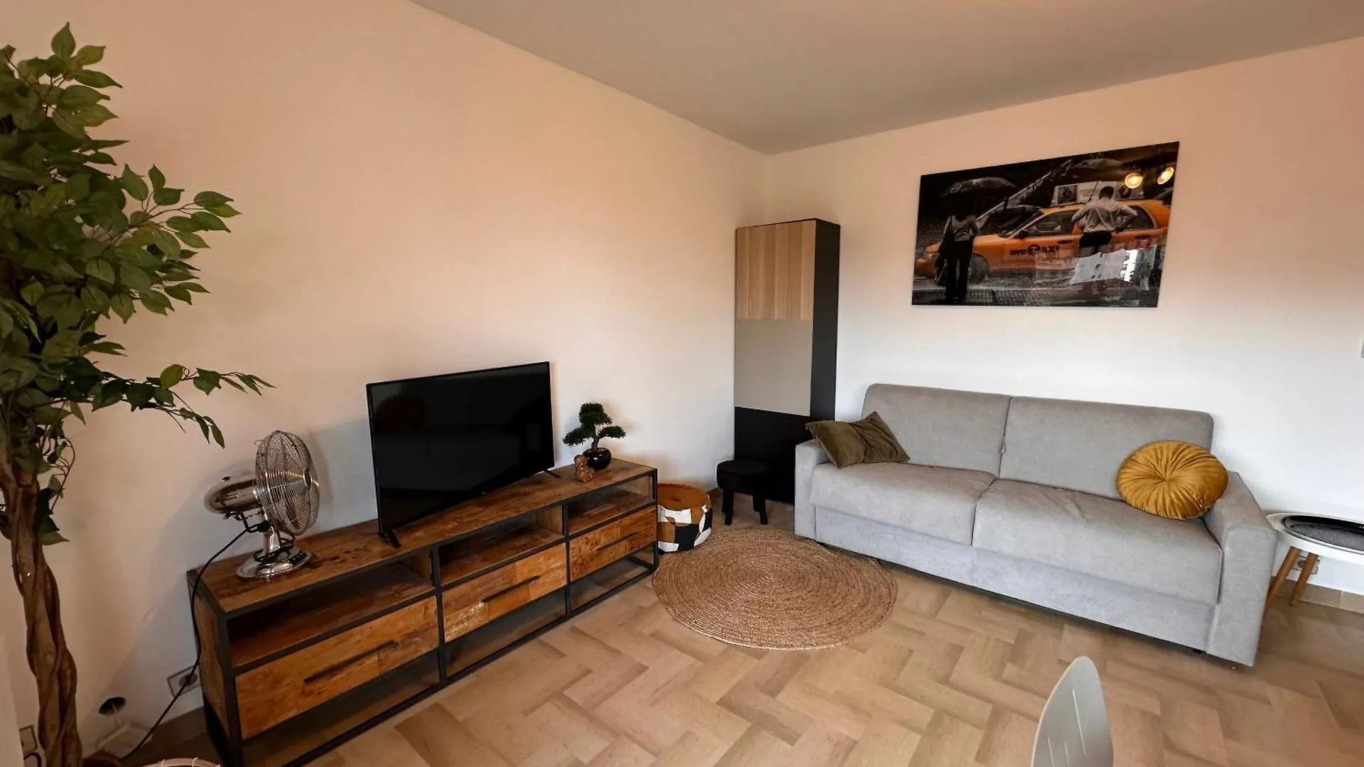 Apartment A 200M Des Plages Grand Studio Ouvrant Sur Tres Large Terrasse Juan-les-Pins